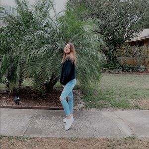 Meet your Posher, Addy